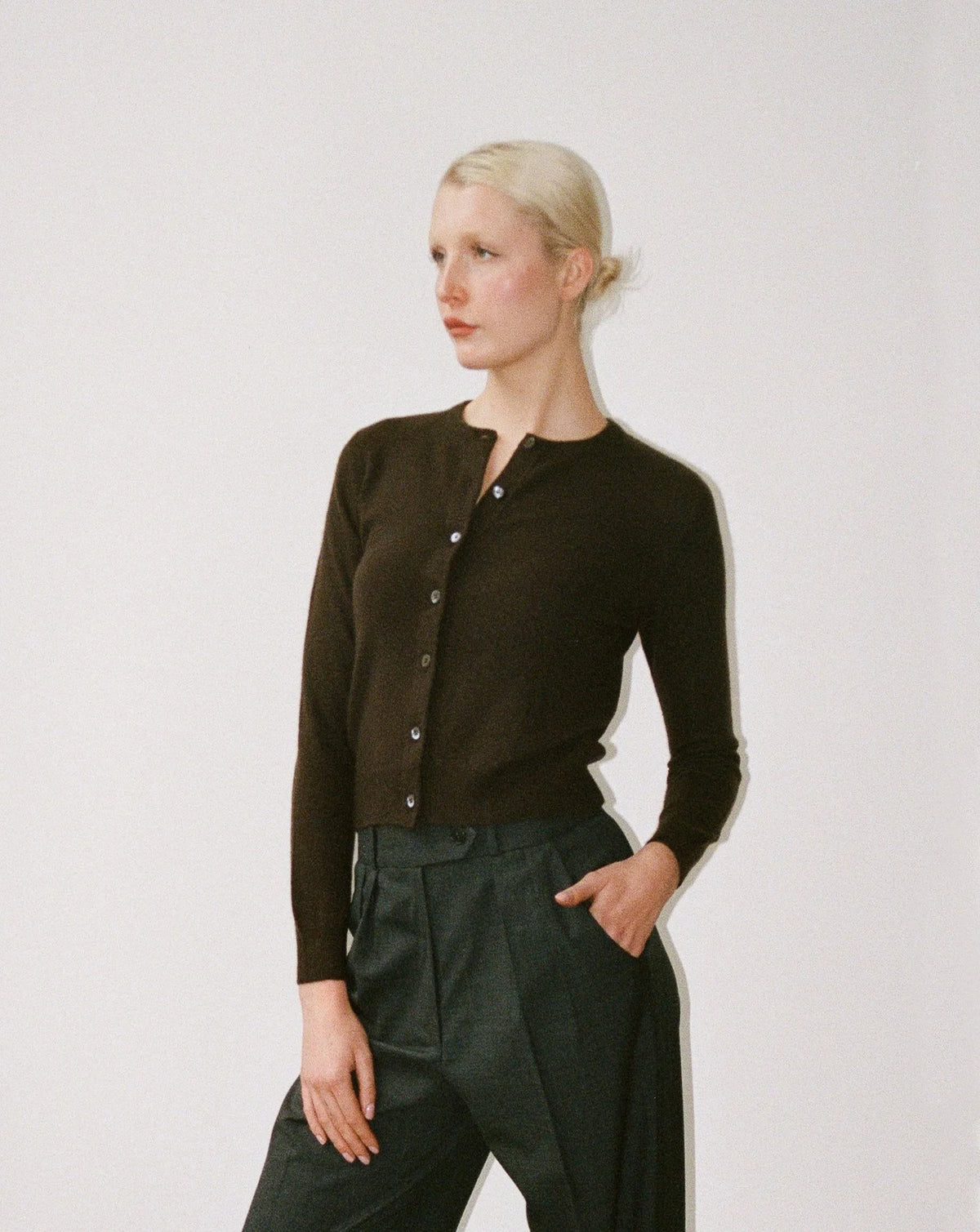 Le Cardigan BB brun cacao, vue 2