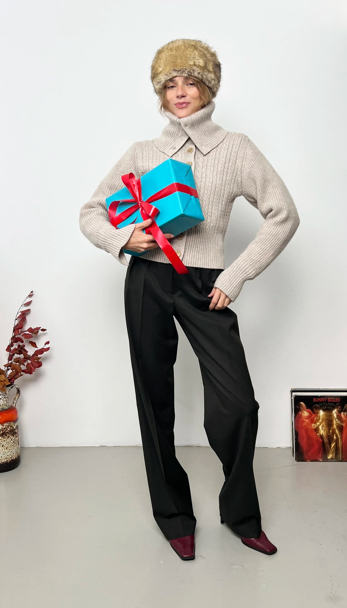 The Robine Cardigan in Heather Stone, view 5