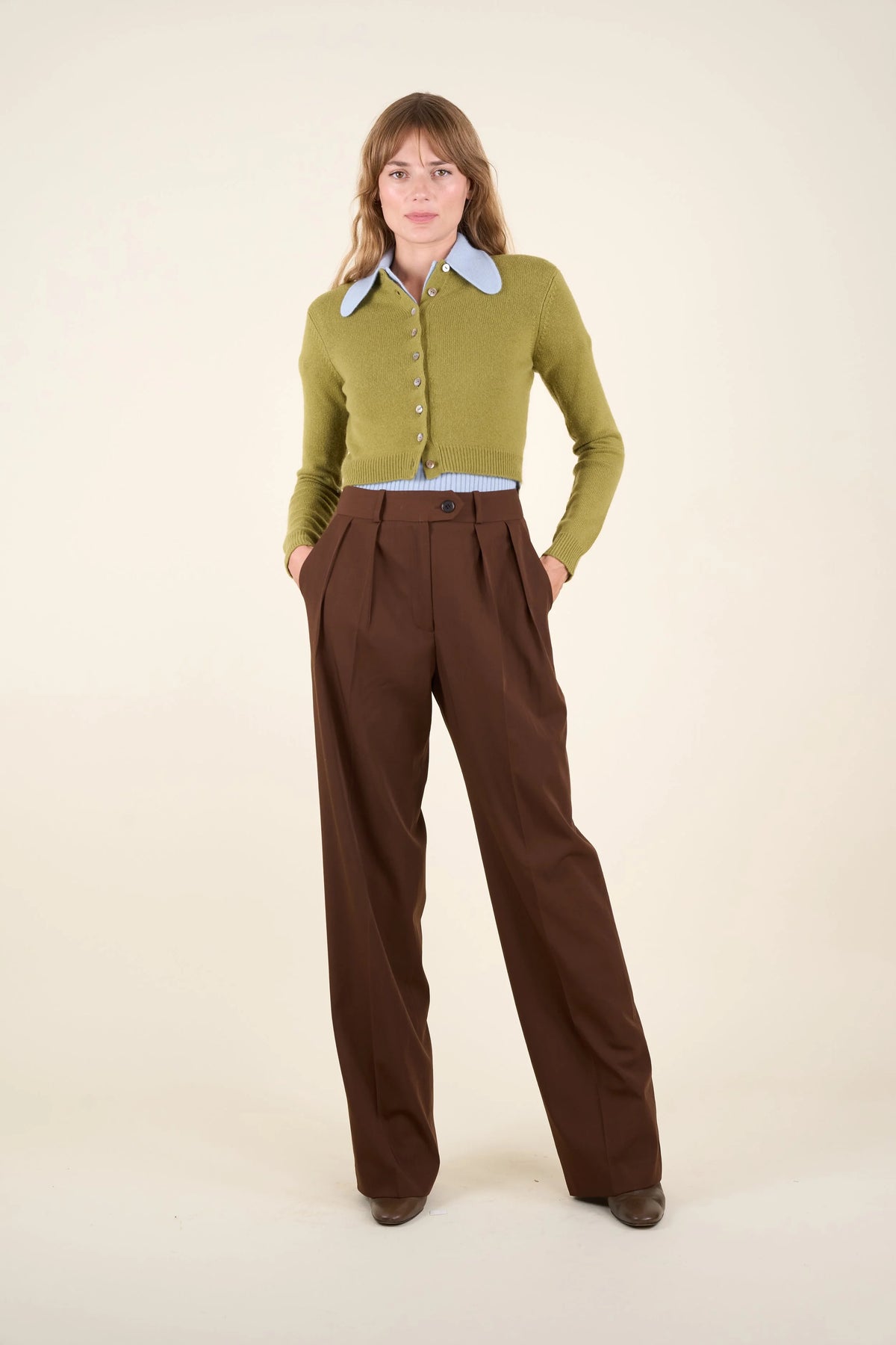 Le Pantalon Yves marron, vue 2
