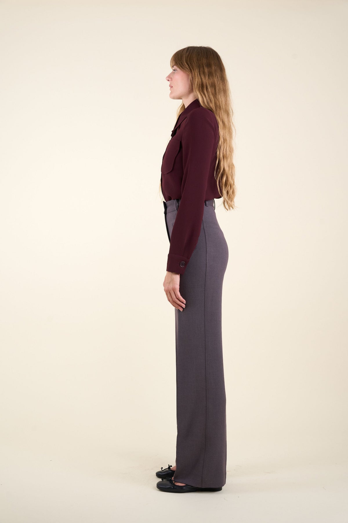 Le Pantalon Jeanne aubergine, vue 3