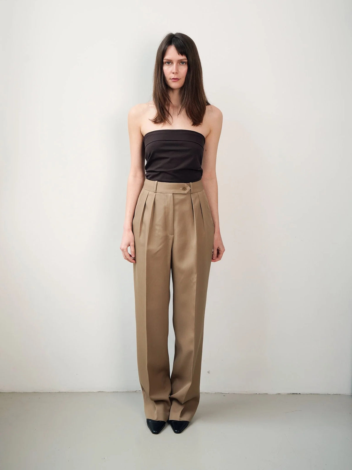 The Yves Pants in Camel, view 4