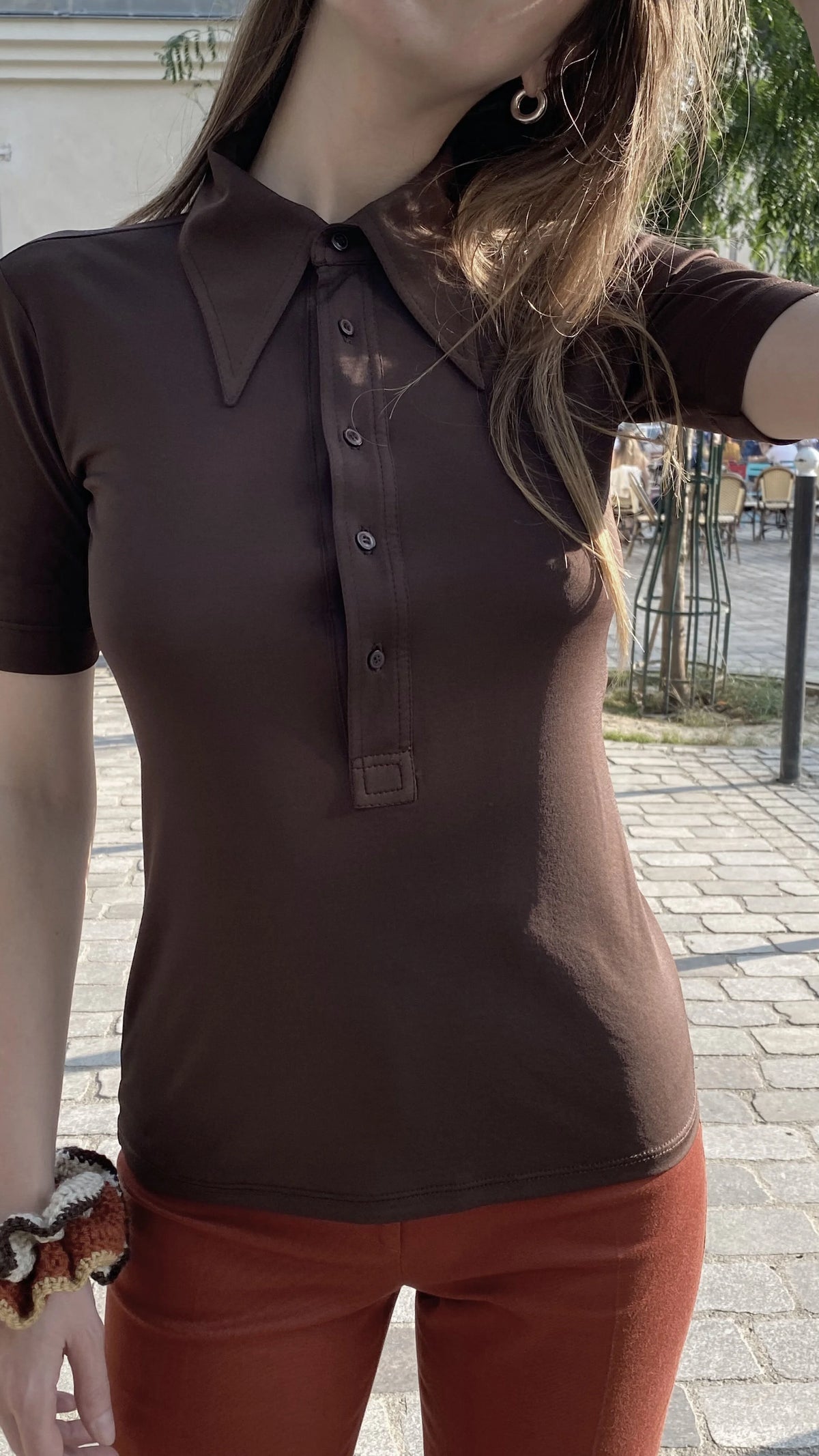 The Romy Polo in Brown, view 4