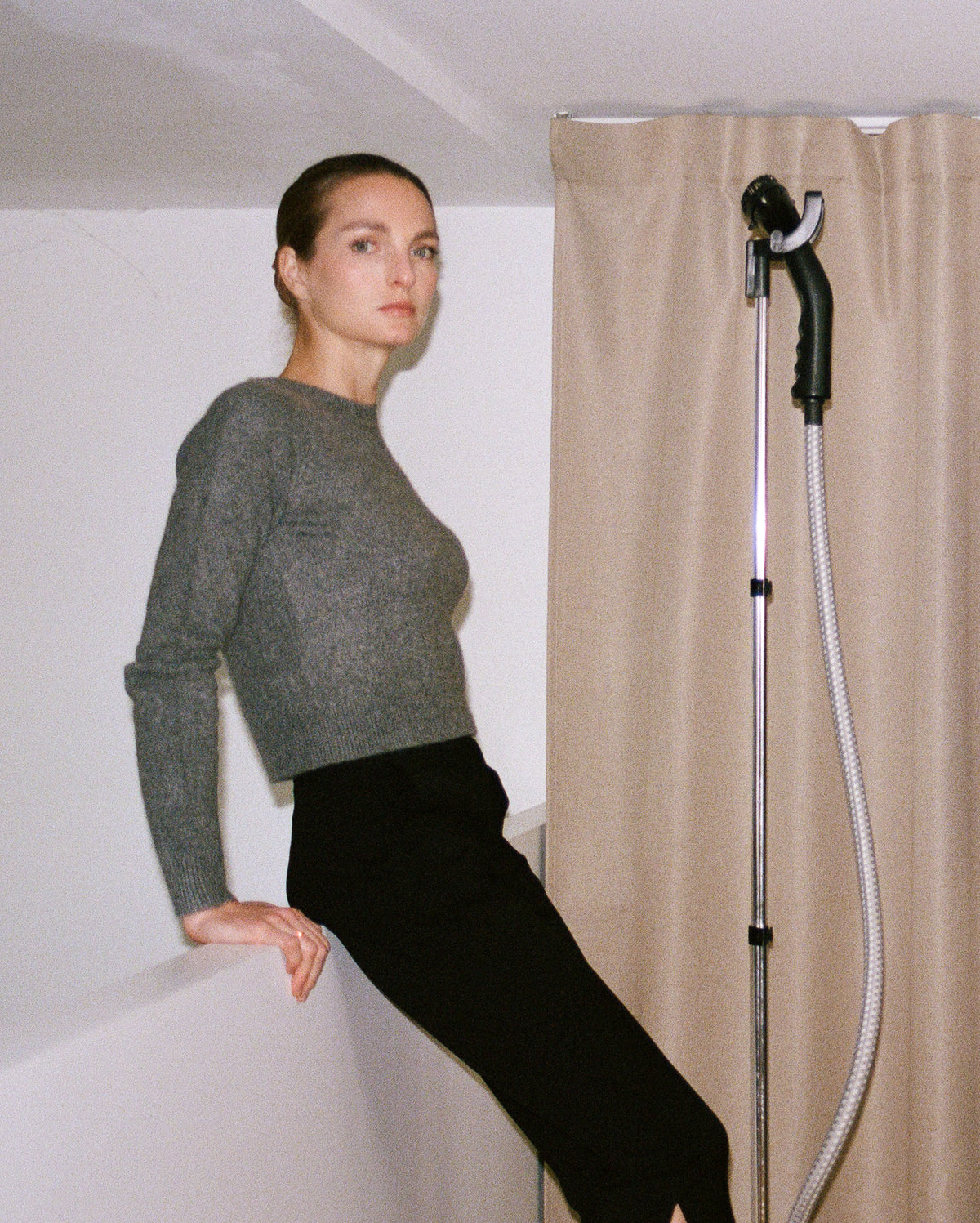 Pull BB gris chiné, vue 1
