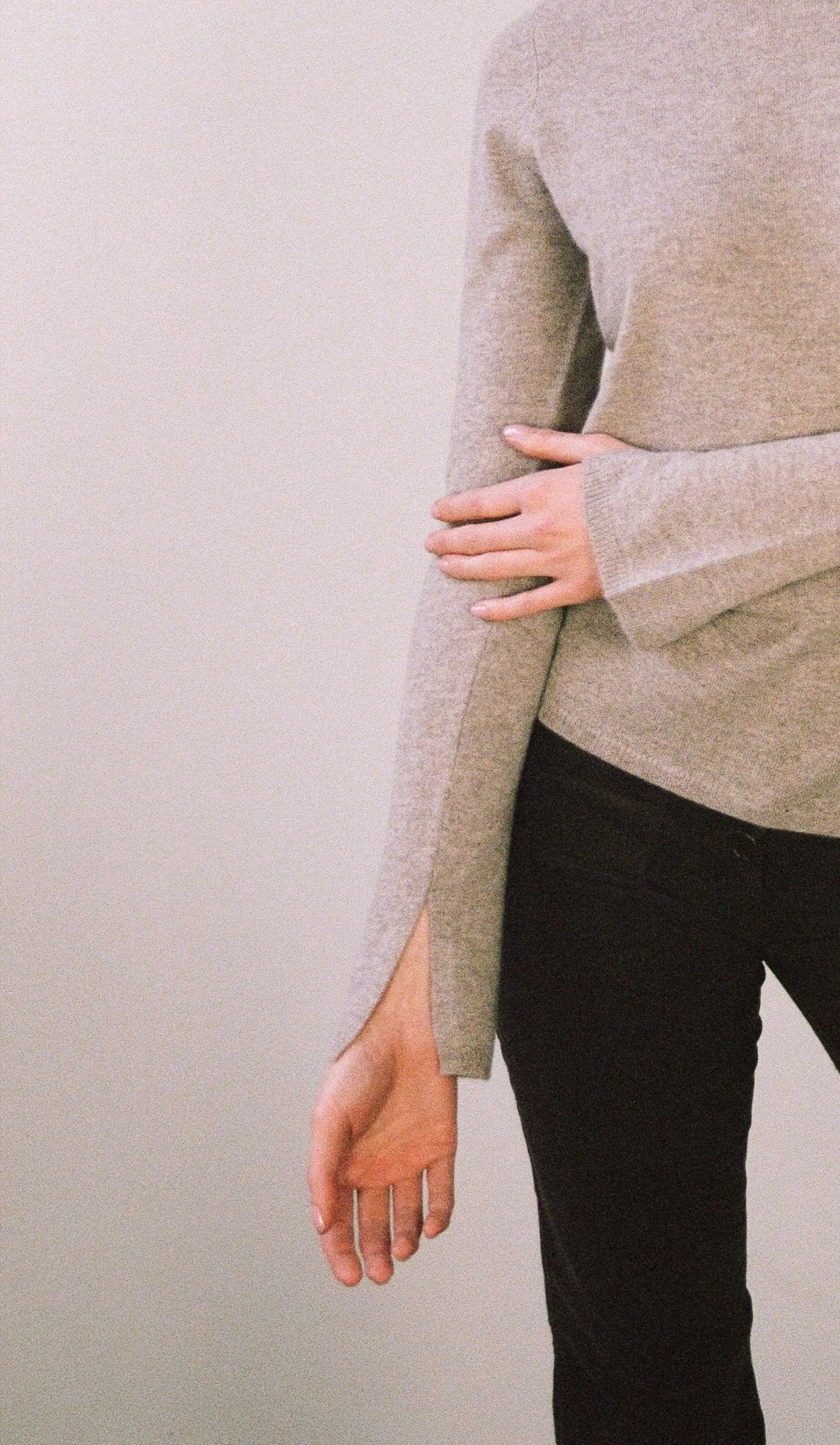 Le Pull Finley beige minéral, vue 3